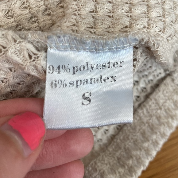 Women’s Cream Crocheted Long Sleeve Crop Top Size S - Picture 3 of 5